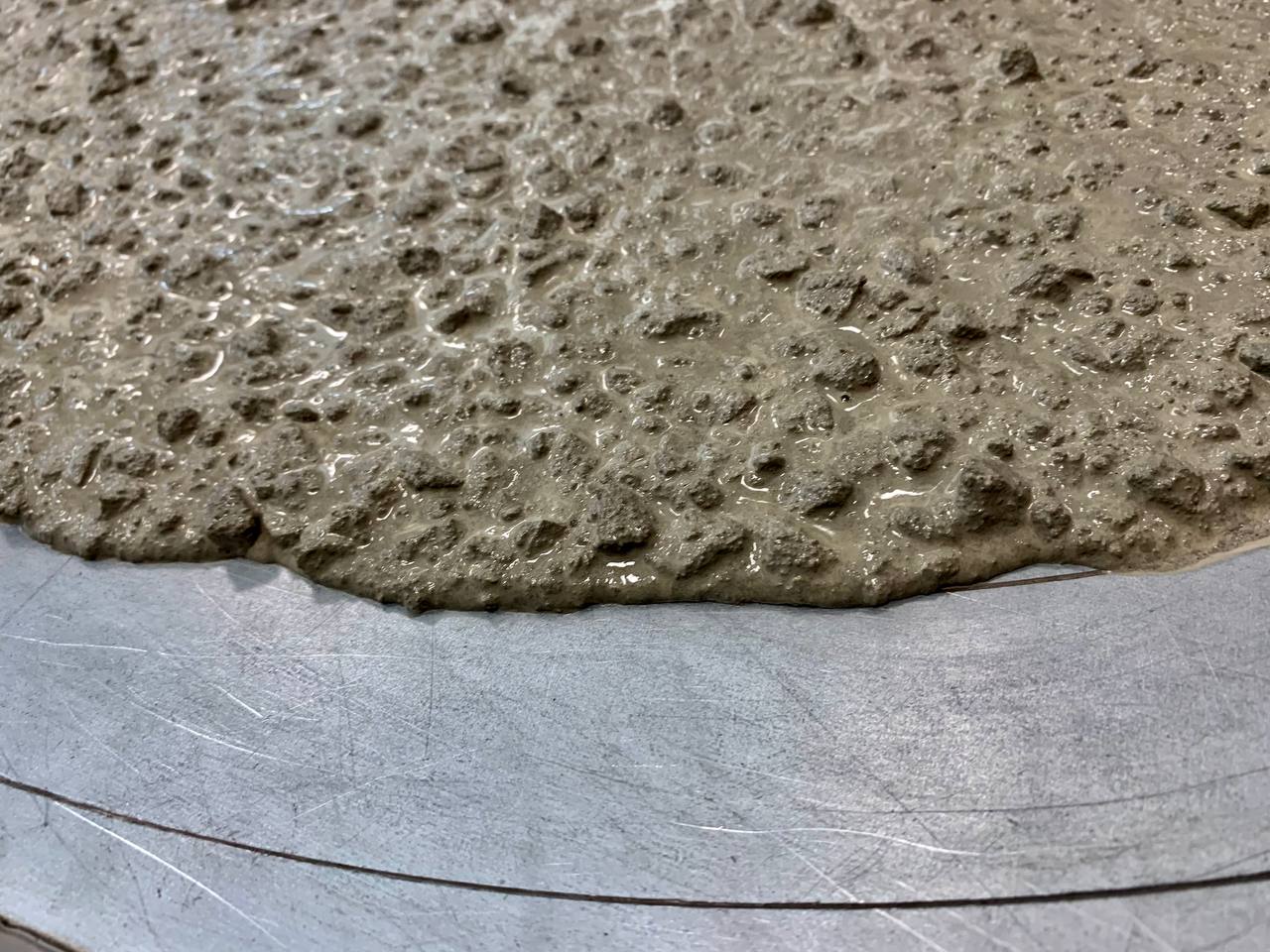 Укладка самоуплотняющегося бетона В60 бетононасосом: реально ли?